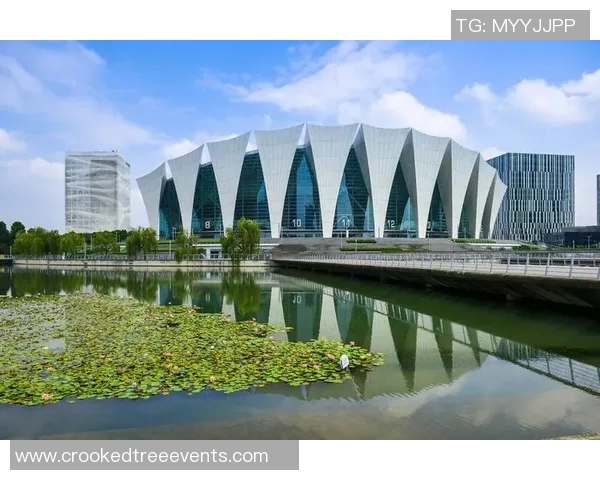 中国体育馆发展历程与未来趋势探讨：从竞技场馆到全民健身中心的转型